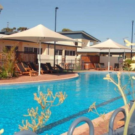 Broadwater Mariner Resort Джералдтон Екстериор снимка